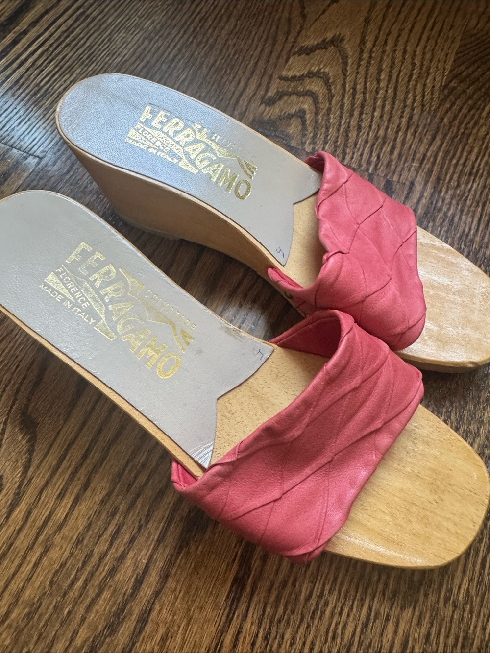 Salvatore Ferragamo Pink Leather Woven Slide Clogs